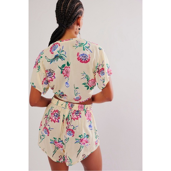FREE PEOPLE Intimately FP Lei All Day Floral Co-Ord Set Lemon Combo L NWOT - Picture 3 of 12